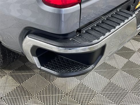 Used 2021 Chevrolet Silverado 1500 LT w/ Texas Edition Plus image 18