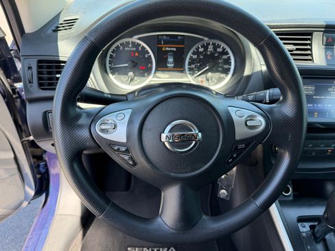 Used 2019 Nissan Sentra S FWD image 17