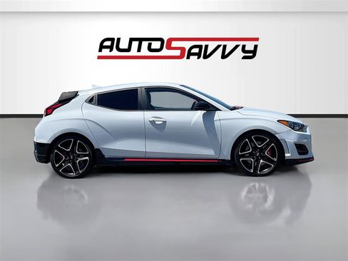 Used 2020 Hyundai Veloster N w/ Performance Package image 8