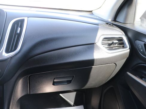 Used 2020 Chevrolet Equinox LT FWD image 27