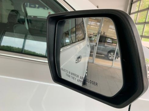Used 2021 Chevrolet Traverse High Country w/ LPO, Floor Liner Package AWD/4WD image 22
