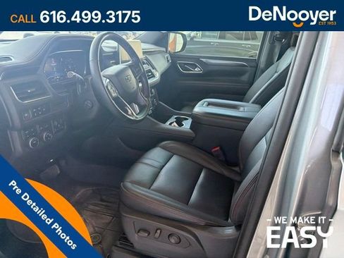 Used 2023 Chevrolet Suburban RST w/ Luxury Package AWD/4WD image 9