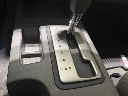 Used 2019 Nissan Frontier SV RWD image 18