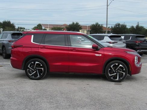 Used 2023 Mitsubishi Outlander SEL image 3