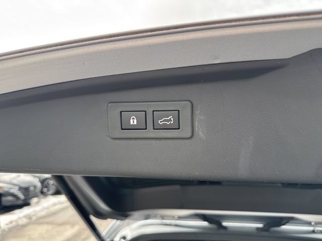 Used 2023 Subaru Outback Limited AWD/4WD image 38