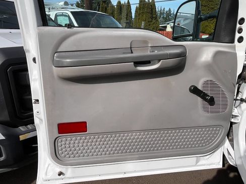 Used 2000 Ford F350 4X4 2dr Regular Cab 140.8 in. image 13