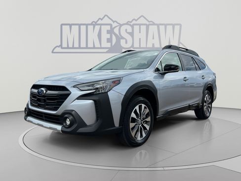 Used 2025 Subaru Outback Limited w/ Tech Package 3 AWD/4WD image 1