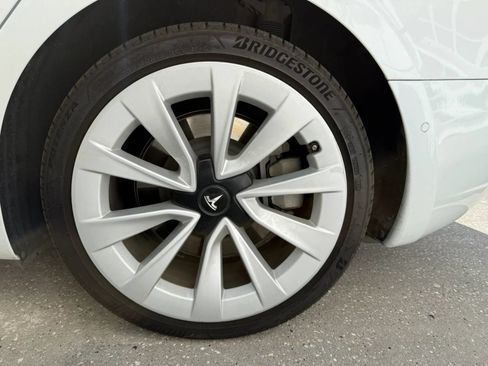 Used 2021 Tesla Model 3 Standard Range Plus RWD image 4