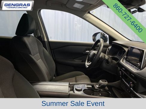 Used 2025 Nissan Rogue SV AWD/4WD image 43