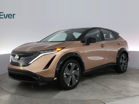 Used 2024 Nissan Ariya AWD image 2