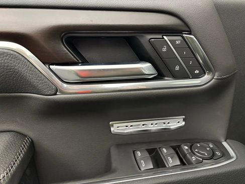 New 2026 GMC Sierra 1500 Denali w/ Denali Reserve Package image 18