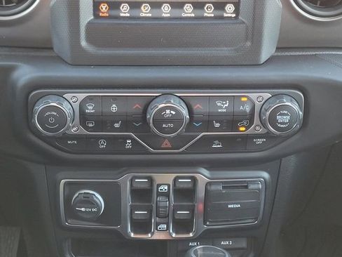 Used 2020 Jeep Gladiator Sport w/ Quick Order Package 24S image 21