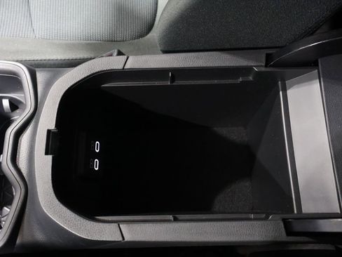 Used 2025 Toyota RAV4 LE image 32