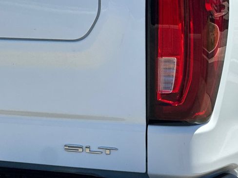Certified 2025 GMC Sierra 1500 SLT RWD image 28