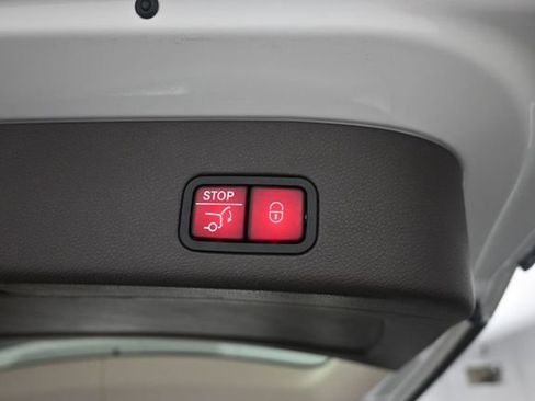 Used 2018 Mercedes-Benz GLS 450 4MATIC w/ Premium Package image 32