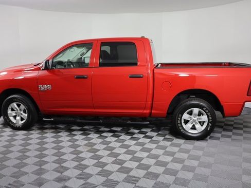Used 2022 RAM 1500 Classic SLT image 5