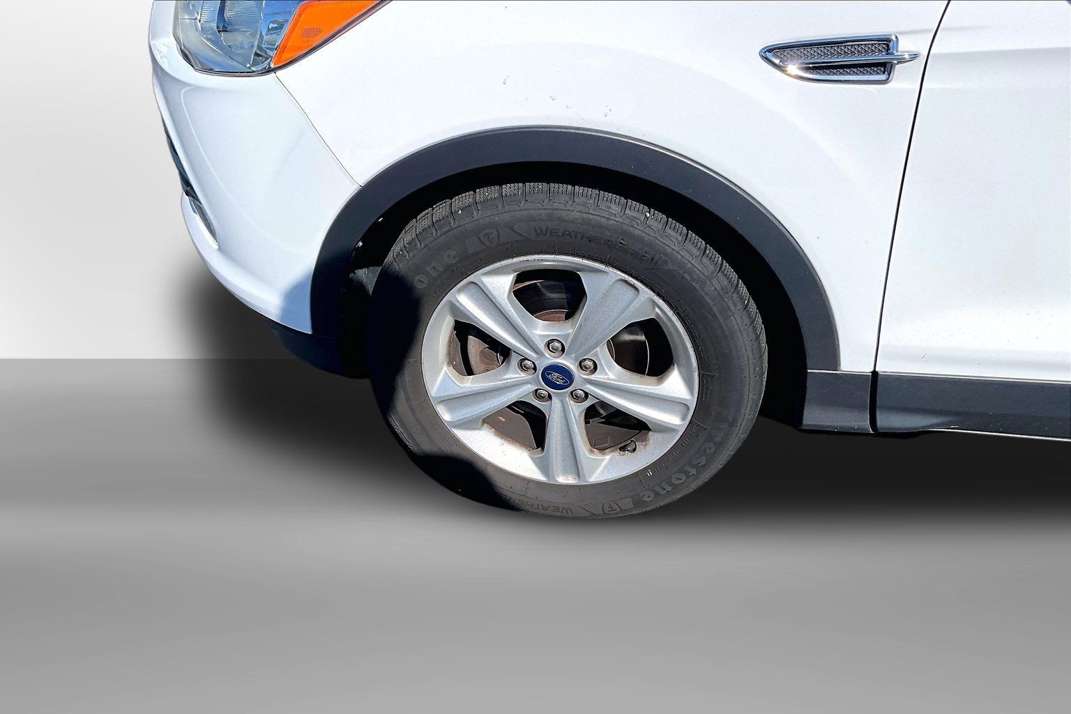 Used 2015 Ford Escape SE FWD image 3