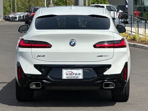 Used 2025 BMW X4 xDrive30i w/ Premium Package AWD/4WD image 5