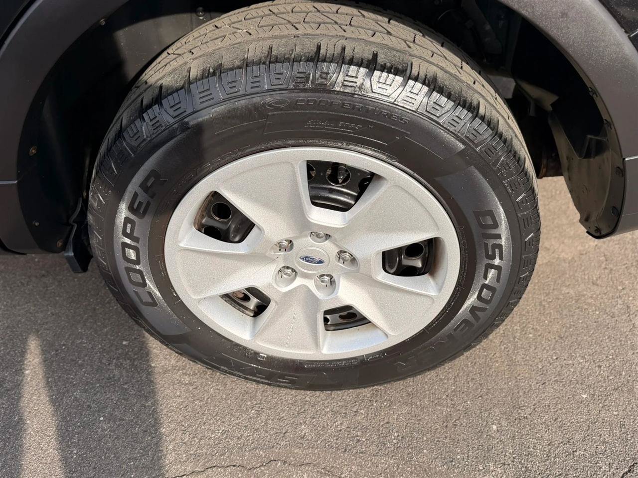 Used 2014 Ford Explorer 4WD image 29