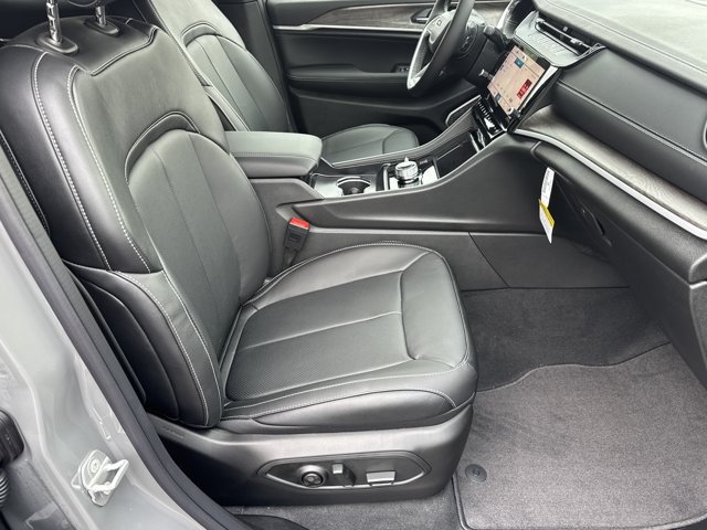 New 2027 Jeep Grand Cherokee Limited AWD/4WD image 12