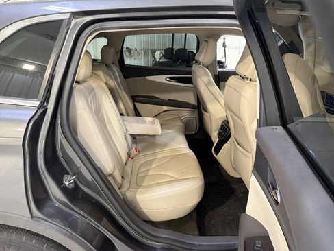 Used 2020 Lincoln Nautilus FWD w/ Equipment Group 101A image 12