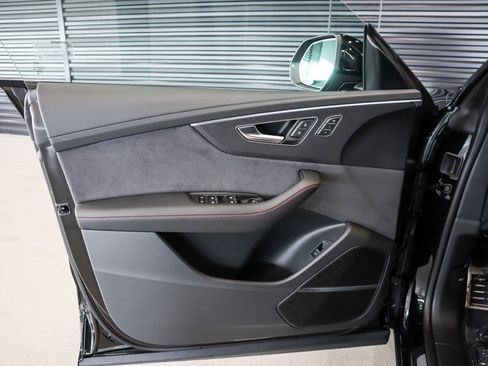 New 2026 Audi SQ8 Prestige image 22