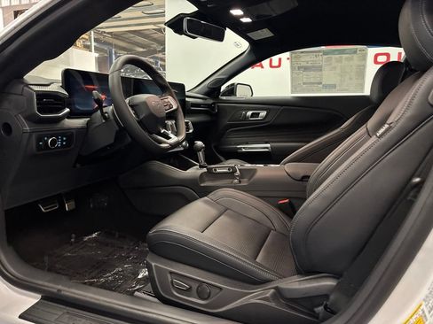 New 2026 Ford Mustang GT Premium w/ GT Performance Package RWD image 19
