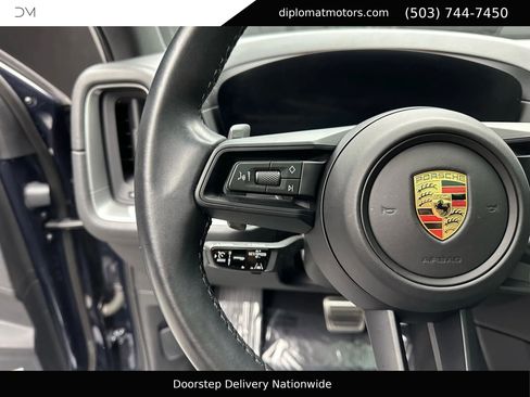 Used 2024 Porsche Cayenne S image 29