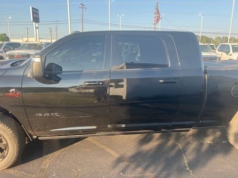 Used 2025 RAM 2500 Laramie AWD/4WD image 11