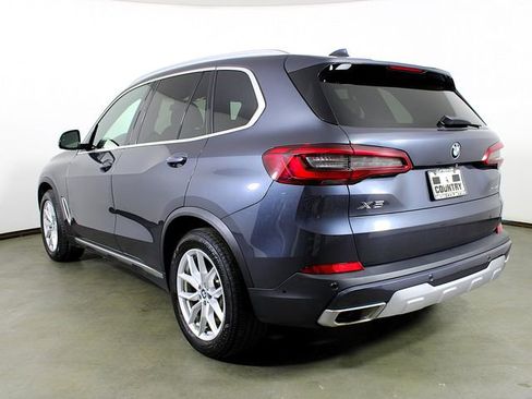 Used 2019 BMW X5 xDrive40i w/ Premium Package 2 AWD/4WD image 3