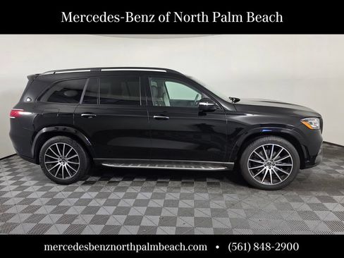 Used 2023 Mercedes-Benz GLS 450 4MATIC image 7