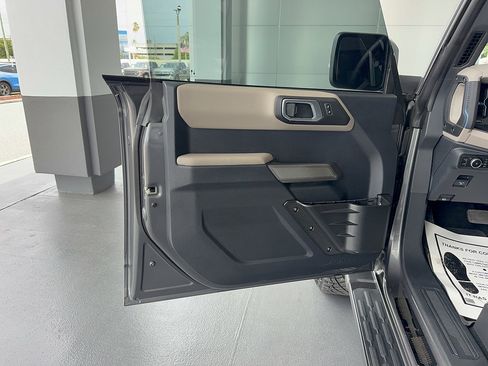 Certified 2023 Ford Bronco Wildtrak AWD/4WD image 10