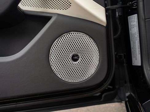 Certified 2025 Bentley Flying Spur Speed image 19