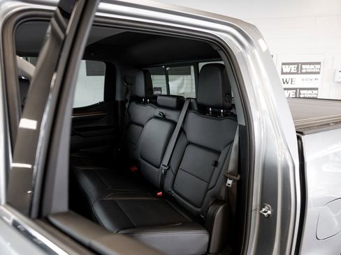 Used 2025 GMC Sierra 1500 Denali w/ Denali Reserve Package AWD/4WD image 13