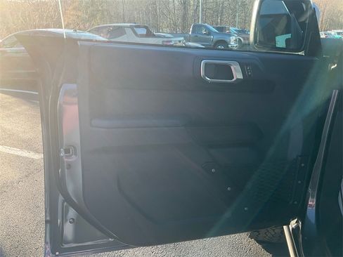 New 2025 Ford Bronco Big Bend w/ Black Diamond Package image 17