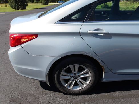 Used 2013 Hyundai Sonata GLS w/ Popular Equipment Pkg FWD image 33