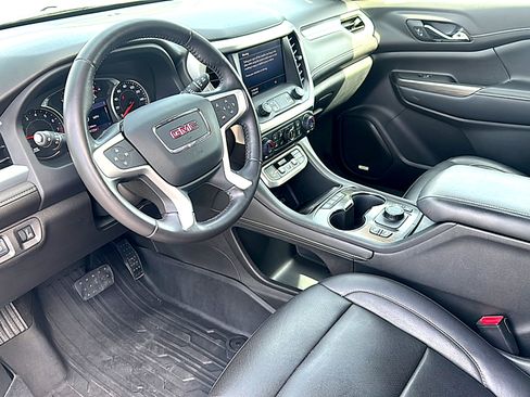 Used 2020 GMC Acadia SLT image 12