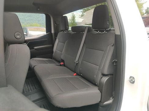 Used 2022 Chevrolet Silverado 1500 LT w/ Z71 Off-Road Package image 24