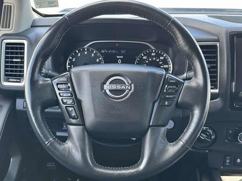 Used 2022 Nissan Frontier SV image 22