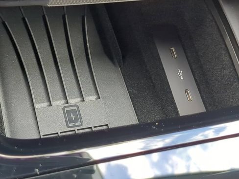 Used 2025 Porsche Cayenne GTS AWD/4WD image 24