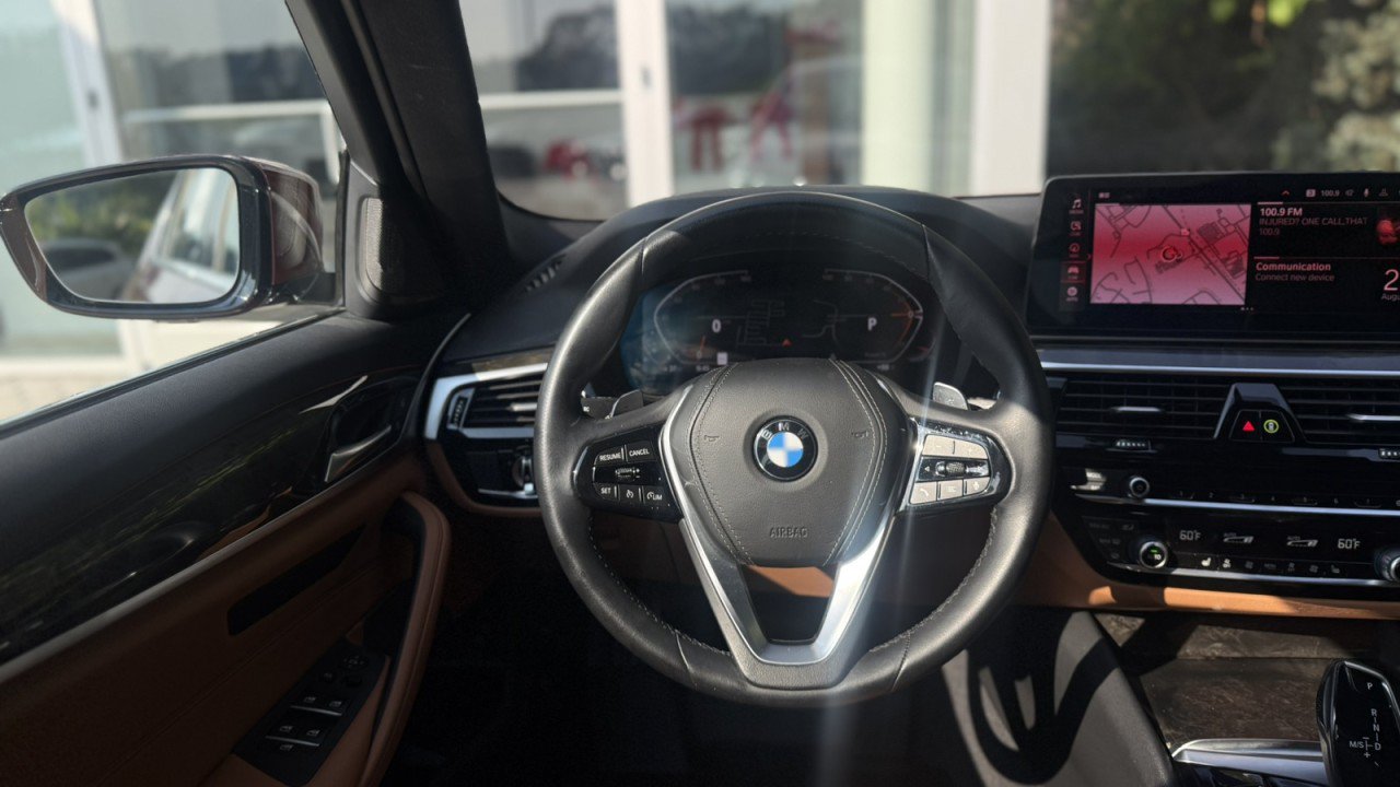 Used 2023 BMW 540i w/ Premium Package RWD image 21