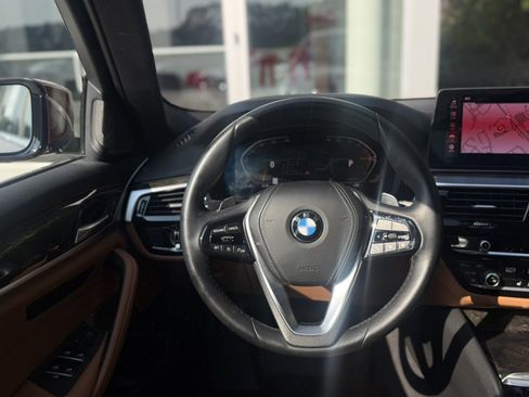 Used 2023 BMW 540i w/ Premium Package RWD image 21