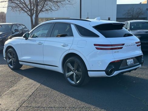 Used 2023 Genesis GV70 2.5T w/ Sport Prestige Package image 8