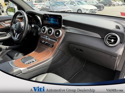 Used 2022 Mercedes-Benz GLC 300 4MATIC image 29