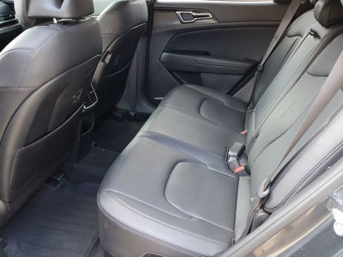 Used 2024 Kia Sportage EX w/ EX Premium Package image 6