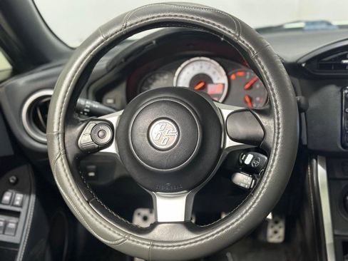 Used 2017 Toyota 86 RWD image 14