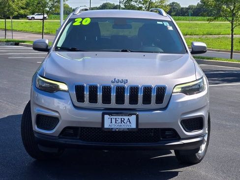 Used 2020 Jeep Cherokee Latitude AWD/4WD image 3