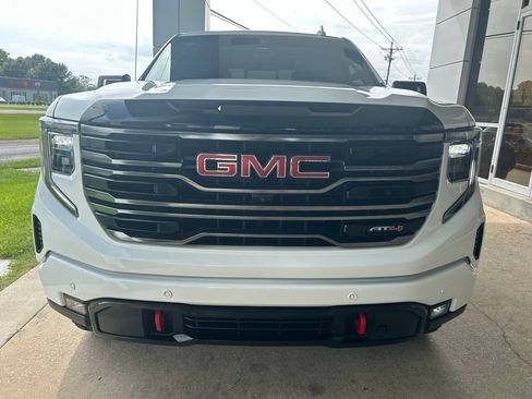 Used 2025 GMC Sierra 1500 AT4 w/ AT4 Premium Package AWD/4WD image 3