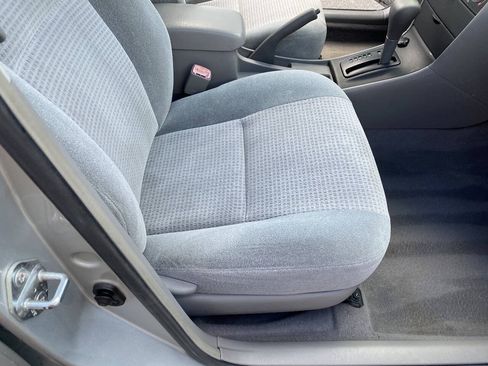 Used 2007 Toyota Corolla CE FWD image 32