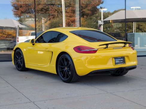 Used 2016 Porsche Cayman image 3